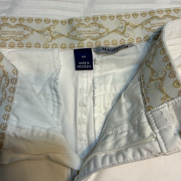 Capris - Picture 2 of 3